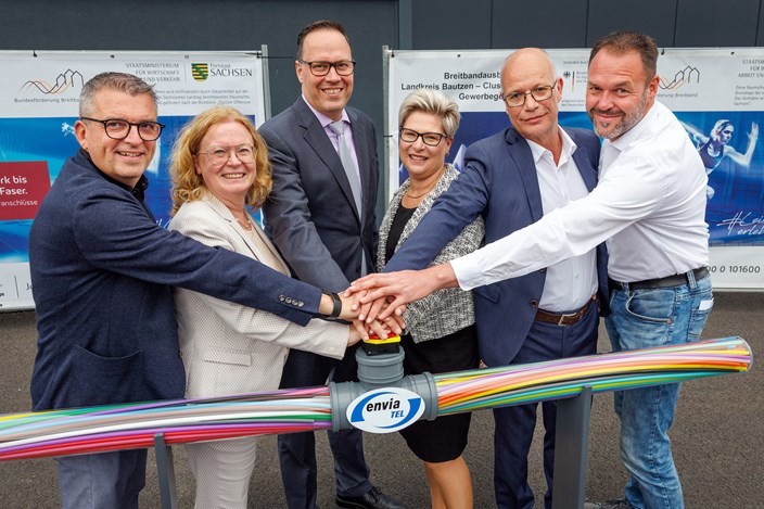 envia TEL Inbetriebnahme Glasfasernetz Industriepark Schwarze Pumpe